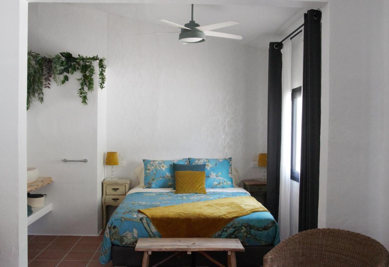 Boutique B&B El Refugio Alcaucin Exterior photo